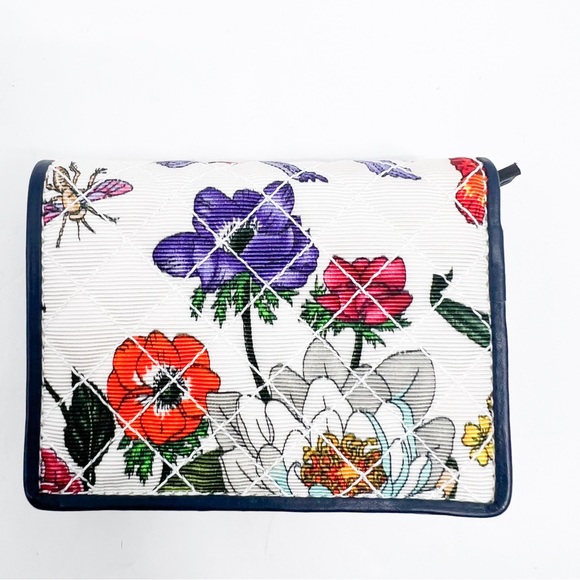 GUCCI Zumi Flora Compact Card Holder Flora Print Compact Wallet😳🔥🔥 - Picture 7 of 15